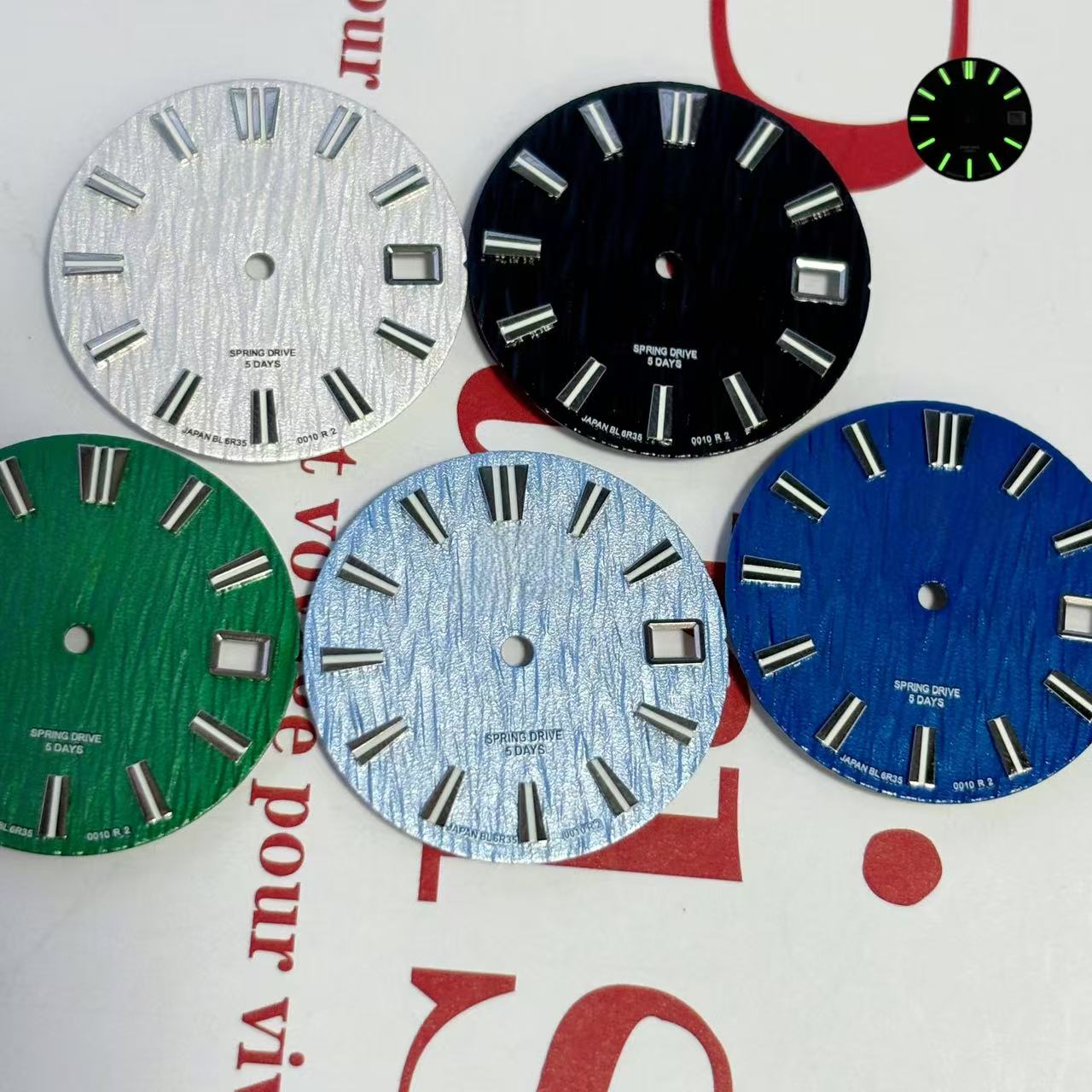28.5mm Green Luminous Calendar - Reel Case review and price